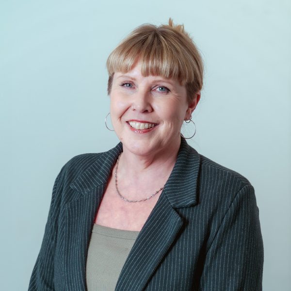 Headshot of Tracy Kent